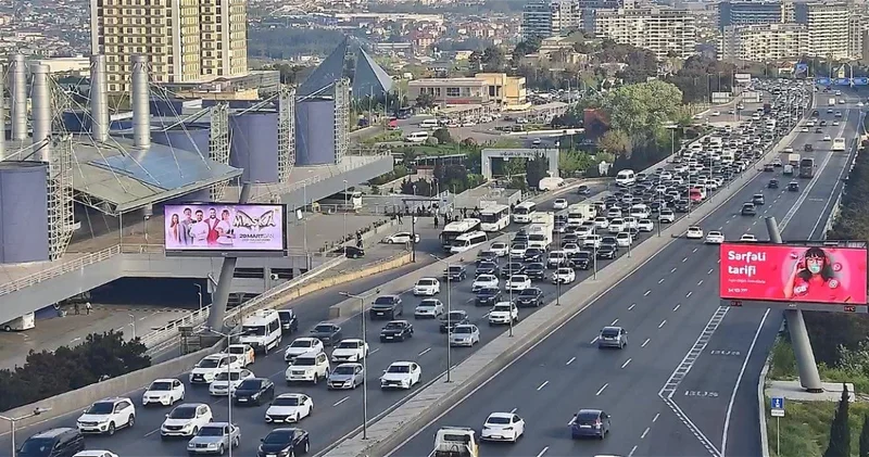 Пробки в Баку: на каких дорогах затруднено движение? ФОТО СПИСОК
