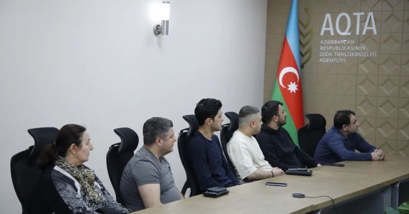 Qida ilə təmasda olan mütəxəssislərə gigiyena tələbləri barədə məlumat verilib
