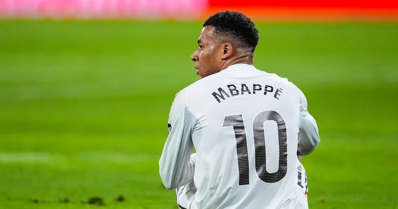 Mbappe mövsümü başa vurdu