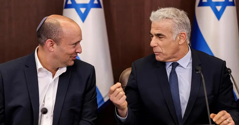 İsraildə yeni ittifaq: Bennet və Lapid seçkilərə birlikdə gedir “Vesty“