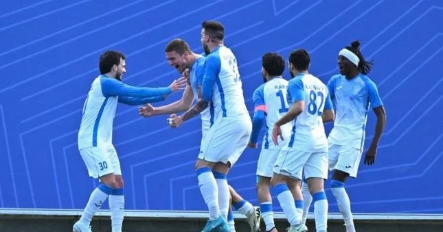 “Şamaxı”da daha iki ayrılıq