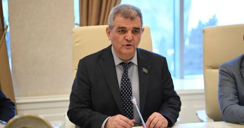 Hər kəsə istədiyini verməlisən ki, döyülməyəsən, söyülməyəsən