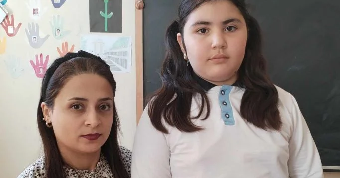 MÜƏLLİMƏ SEVGİ... Şagird yazır + FOTOLAR