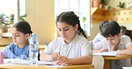 “Sınaq imtahanı üçün 12 15 manat pul ödəmişik
