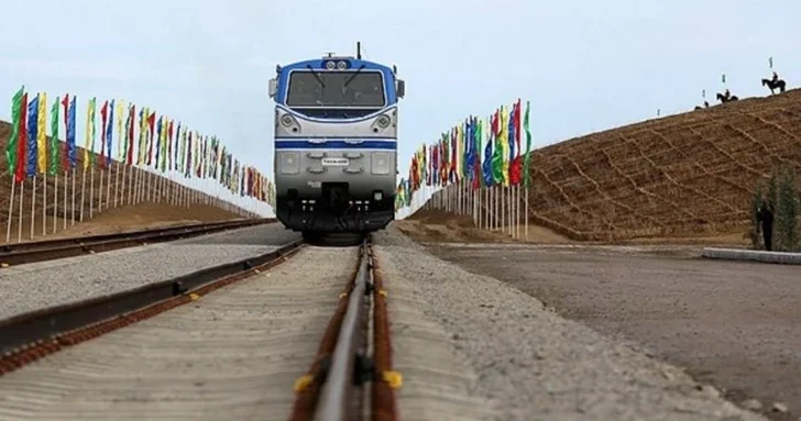 Иран делает ставку на транспортный коридор через Азербайджан