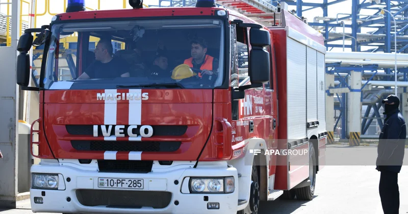 Binəqədidə “Motodrom” adlanan sahə yanır