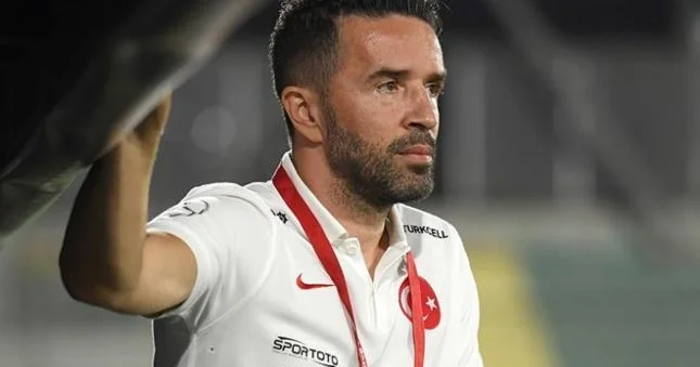 Gökhan Gönül istefa verdi