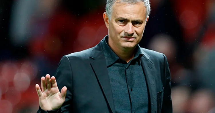 Mourinyo Fənərbaxça nın baş məşqçisi postundan getmir