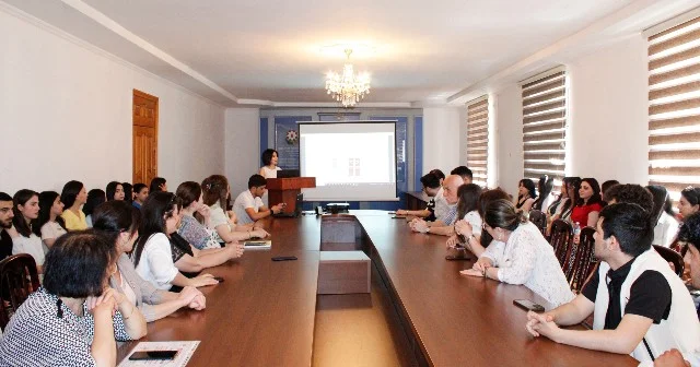 Media savadlılığı mövzusunda seminar keçirildi FOTOLAR