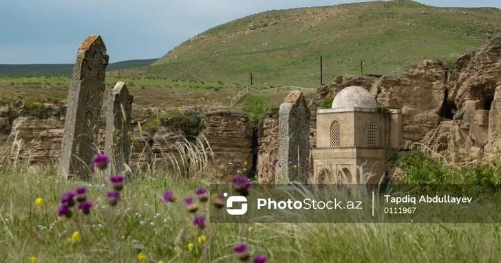 Жемчужина архитектуры XV века мавзолей Дири Баба ФОТОРЕПОРТАЖ