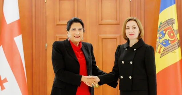 Sandu Zurabişvilini təltif etdi