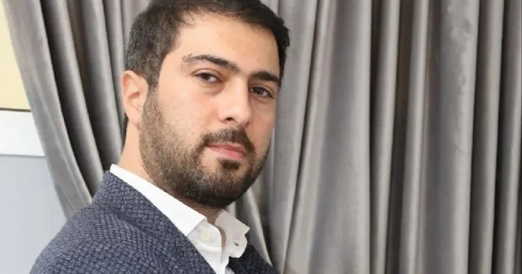 Namiqdən anasıyla bağlı kədərli paylaşım: Bir gün yuxuma gəl, yerim rahatdır söylə... FOTO