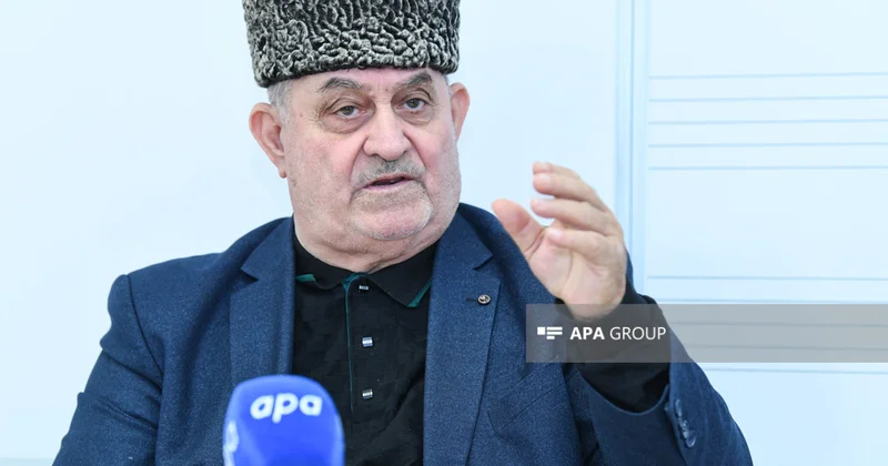 Xanəndə Aqil Məlikov: Baxırsan akademikdir, toyda müğənniyə deyir “Bakılı balasıyam” oxu MÜSAHİBƏ