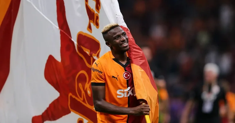Viktor Osimhen Qalatasaray azarkeşləri ilə vidalaşdı