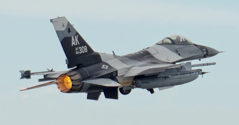 Нидерланды направили Украине последние истребители F 16 из обещанной партии