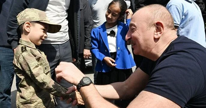 Laçında maraqlı dialoq: Sən mütləq general olacaqsan!