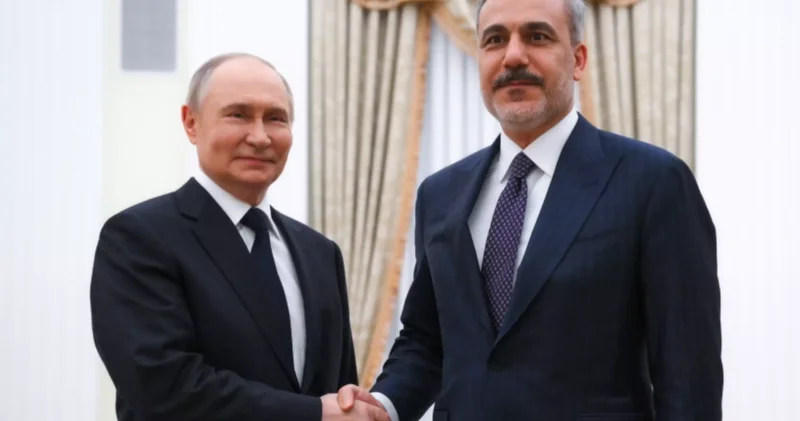 Fidan Putinlə ikitərəfli münasibətləri və Ukraynadakı həlli məsələləri müzakirə edib