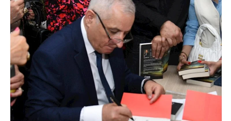 Bahəddin Həzinin yeni kitabının təqdimatı baş tutdu FOTOLAR