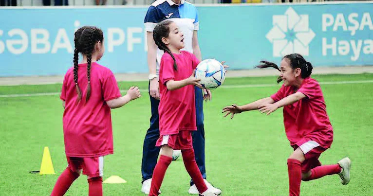 Bakıda futbol günü