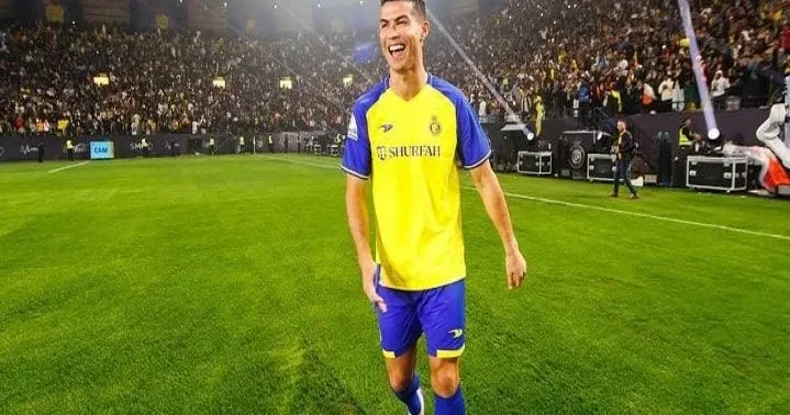 Ronaldo mövsümü bombardir kimi başa VURDU