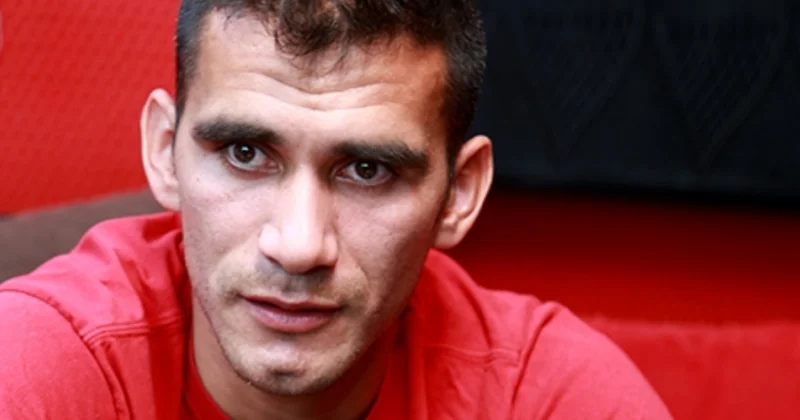 “Real” və “Atletiko” kimi klublar oyunları və məşqləri məhz süni örtüklü meydanda keçirir”