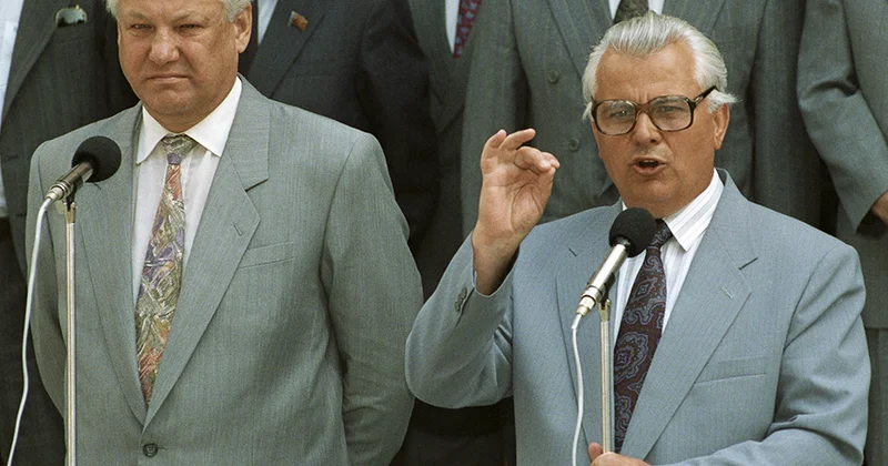 Leonid, onu mənə ver Krımla bağlı gizlinlər...