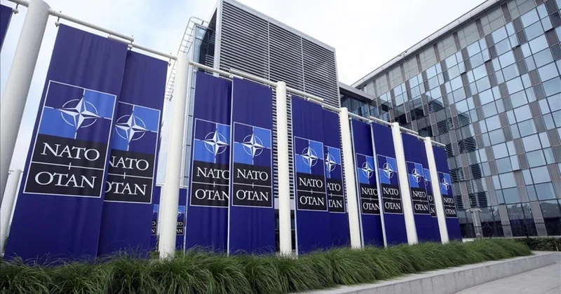 Pentaqonun keçmiş müşaviri: NATO gəzən ölüdür