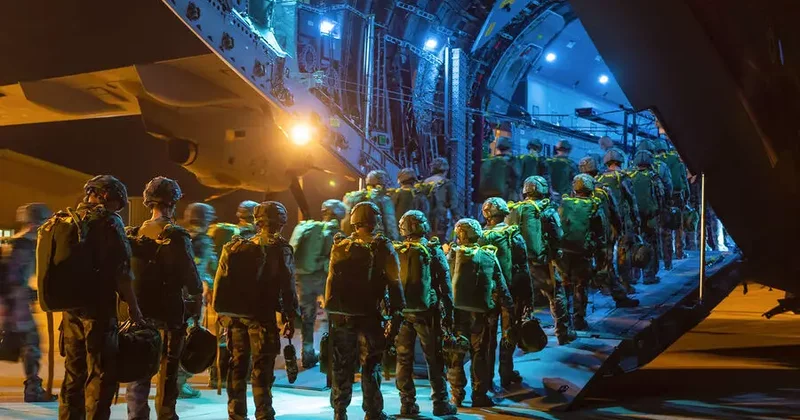 Avropa danışıqlarda iştirak etmək üçün Ukraynaya qoşun göndərmək istəyir