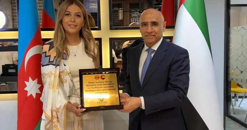 Səfir BƏƏ nin mədəniyyət diplomatiyası haqqında mühazirə ilə çıxış edib