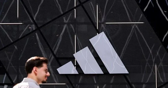 Adidas a kiberhücum: Məlumatlar oğurlandı