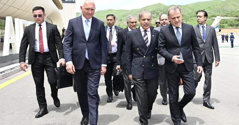 Pakistanın Baş naziri Məhəmməd Şahbaz Şərif Azərbaycana səfərə gəlib