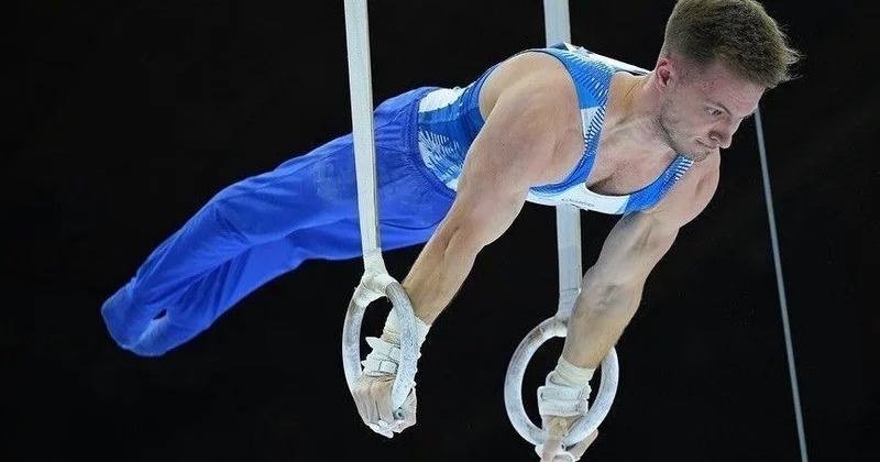 Nikita Simonov Avropa çempionatında liderliyə yüksəlib