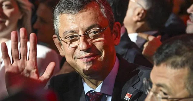 Özələ birbaşa sual ünvanlandı: Yeni partiya quracaqsınız?
