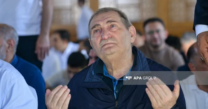 Azərbaycanda bayram namazı qılınıb YENİLƏNİB FOTO