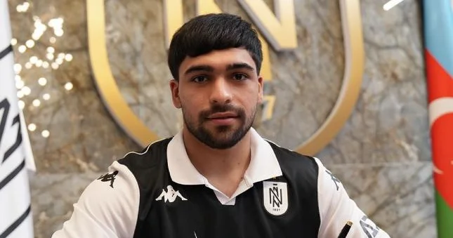 Neftçi yə qayıtdı Rəsmi