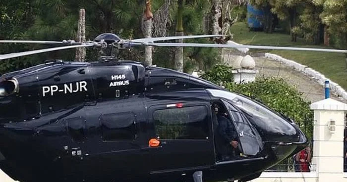 Şəxsi helikopteri ilə milli komandanın bazasına gəldi baş məşqçi və komanda yoldaşları ilə qucaqlaşdı