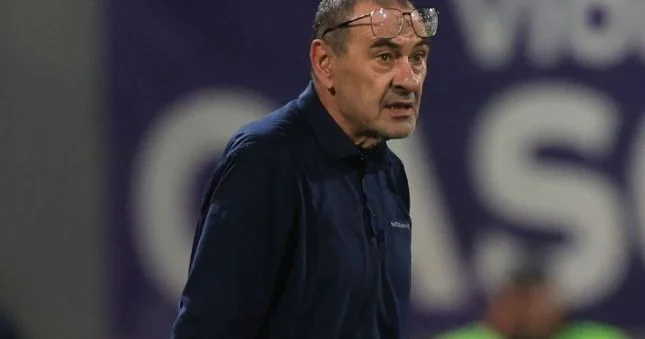 Latsio baş məşqçisini göndərdi