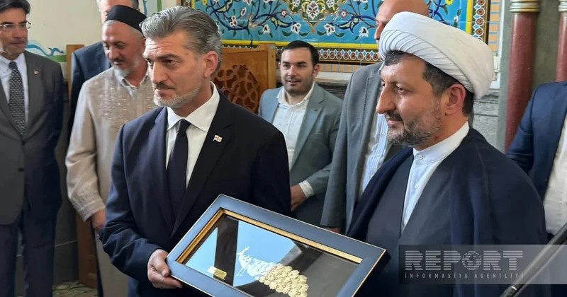 Müsəlman icması Gürcüstan Prezidentinə simvolik hədiyyə təqdim etdi FOTO