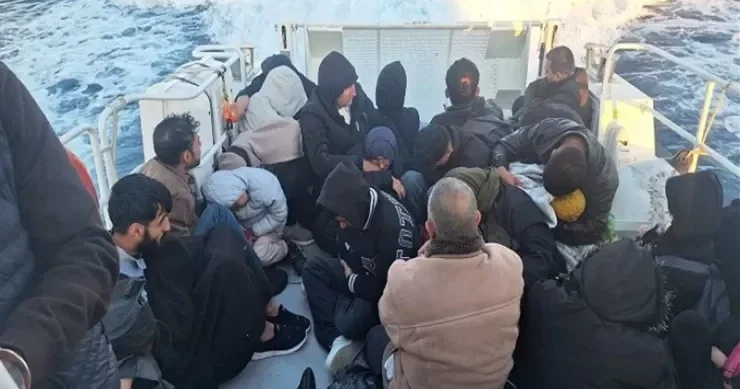 Qayıqla Avropaya gedən azərbaycanlılar saxlanıldı: qadın və uşaqlar da var