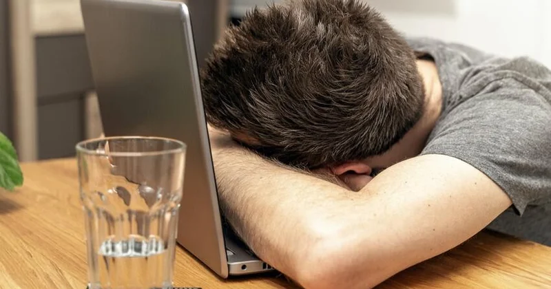 Səyahətdən sonra jet lag ı ən qısa müddətdə necə keçirmək olar?