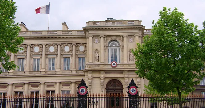Франция осуждает запугивания РФ