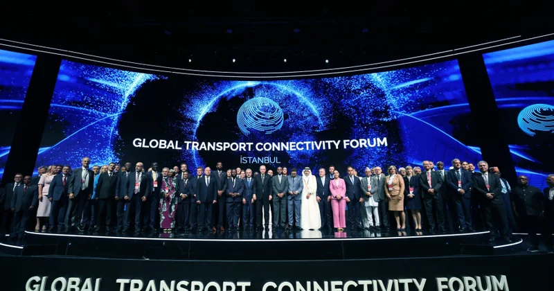 İstanbulda Qlobal Nəqliyyat Dəhlizləri Forumu keçirilir