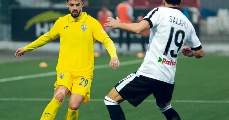 Kəpəz də daha bir legioner ayrılığı