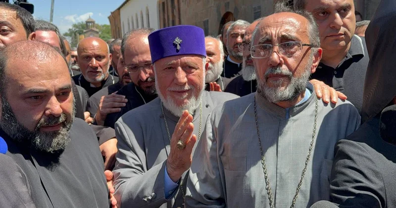 В Эчмиадзине ситуация обостряется