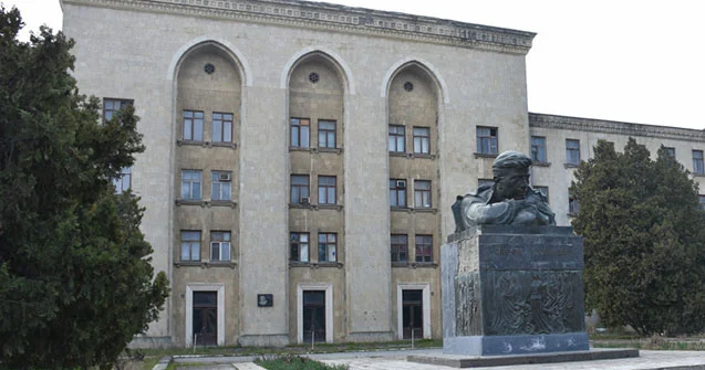 Partlayış kinostudiyanın anbarında baş veribmiş Mədəniyyət Nazirliyi