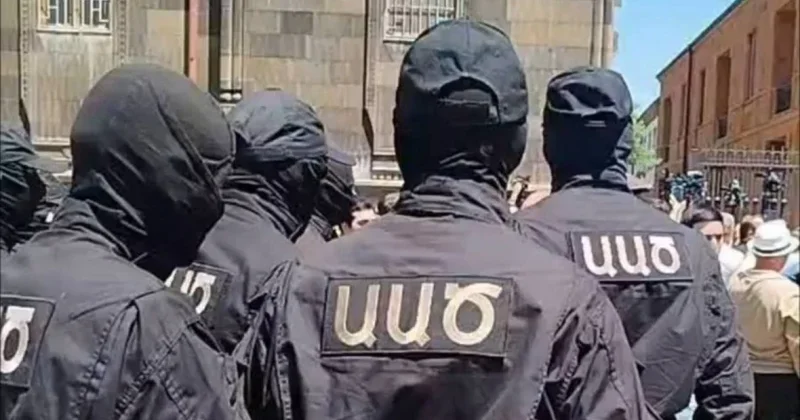 Təhlükəsizlik Xidməti arxiyepiskopu həbs edə bilmədi, geri çəkildi