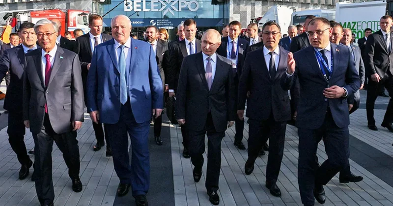 Заседание ЕАЭС в узком составе началось
