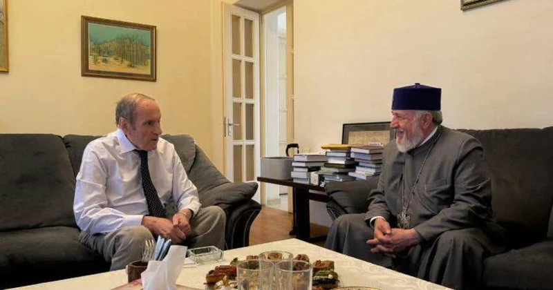Petrosyandan II Qareginə çağırış: Paşinyana boyun əymə