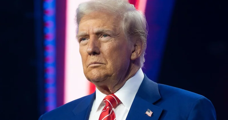 Трамп прекратил торговые переговоры с Канадой