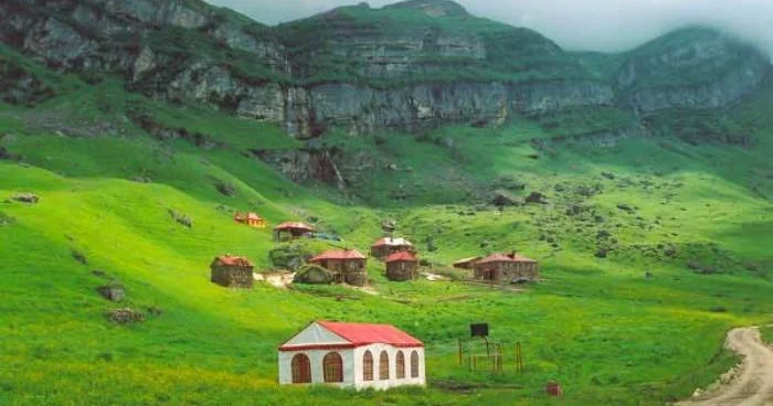Qusarda ağır qəzaya düşən turistlərin vəziyyəti açıqlandı